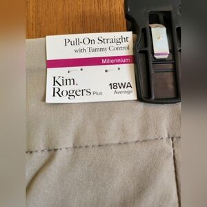 Kim Rogers 18W average khaki In color, New with Tags